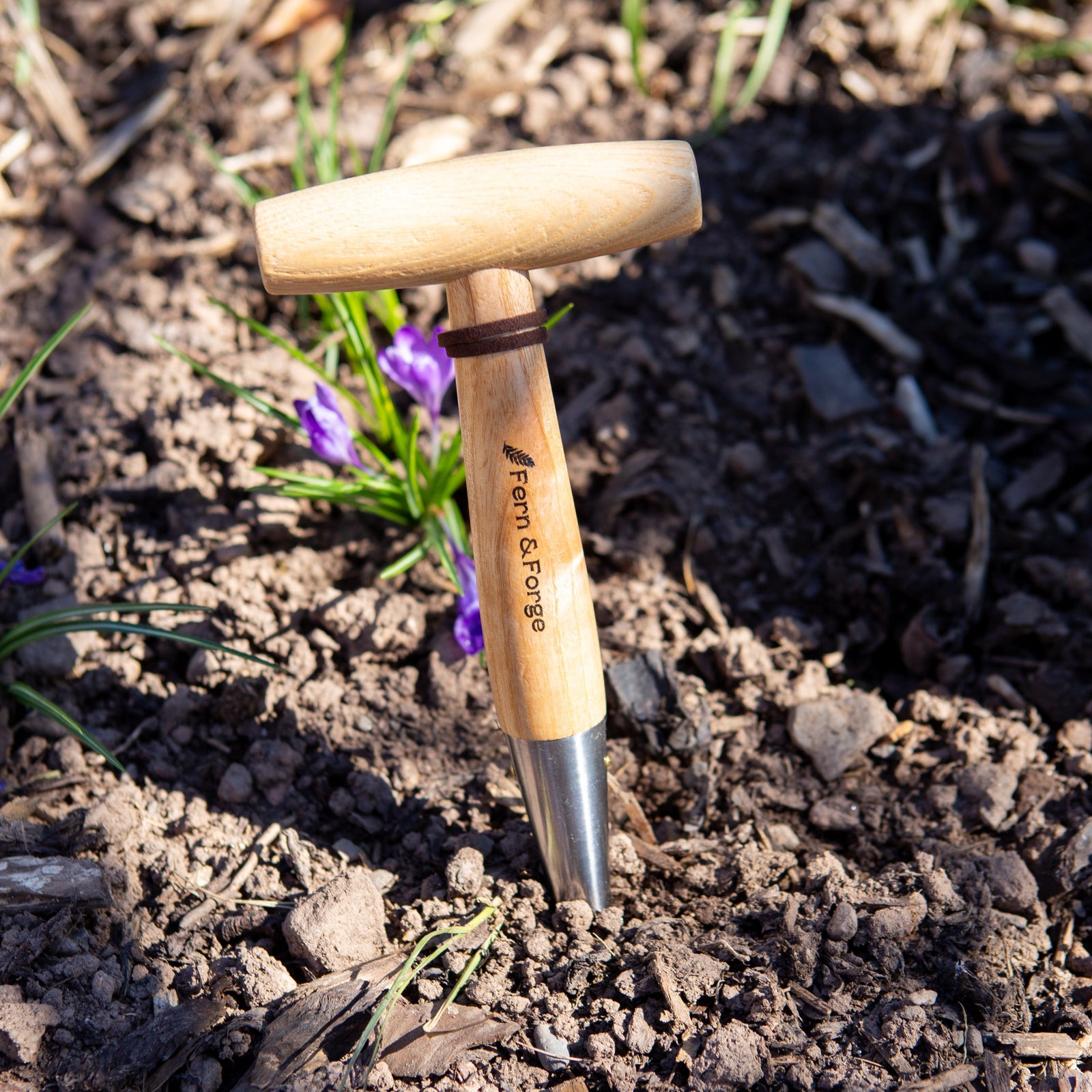 Gardening hand tools from Nutscene
